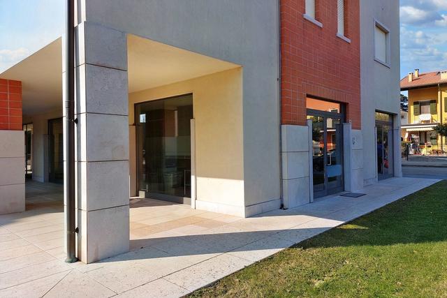 #19908 Negozio - ufficio con garage in vendita - foto 3