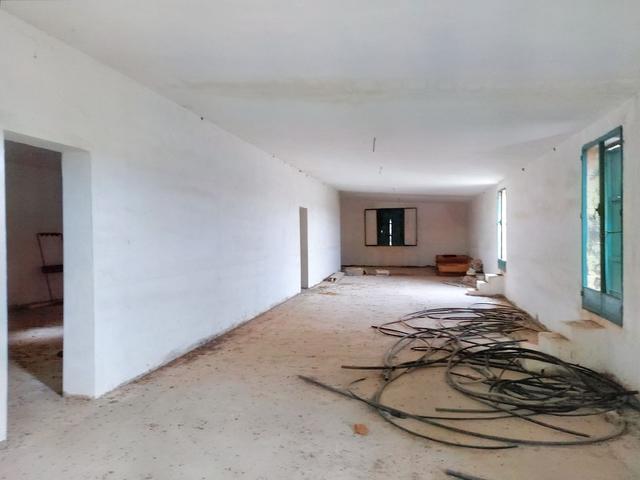 Magazzini in vendita