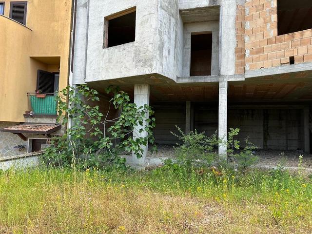 Palazzi in vendita