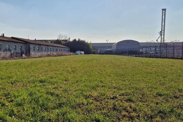#19958 Capannone artigianale con terreno e attrezzature in vendita - foto 9