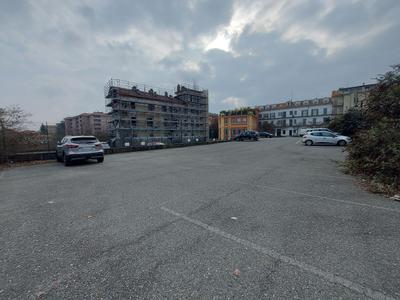 Posti auto in vendita
