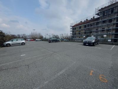 Posti auto in vendita