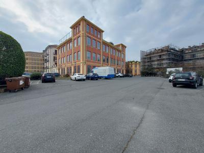Posti auto in vendita