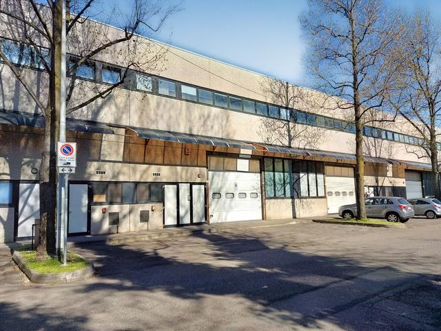 Laboratori in vendita