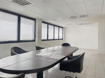 Centri direzionali in vendita