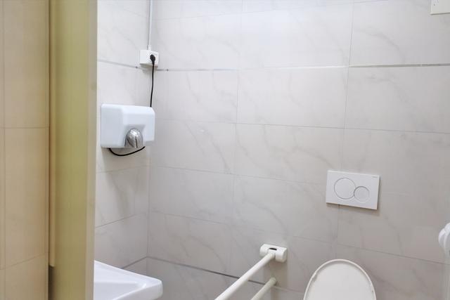 #20175 Locale commerciale piano terra con servizi in vendita - foto 11