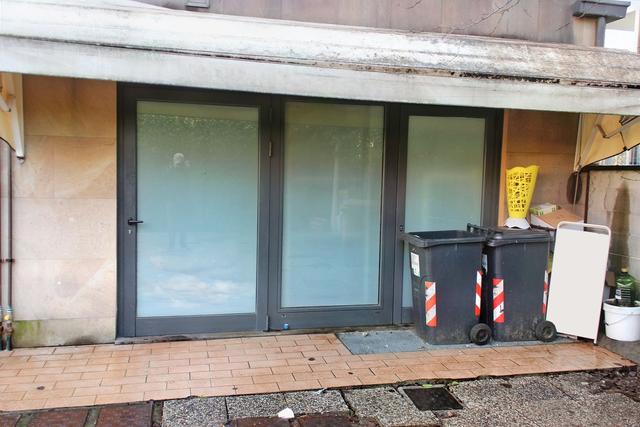 #20176 Locale commerciale piano terra con cortile in vendita - foto 2