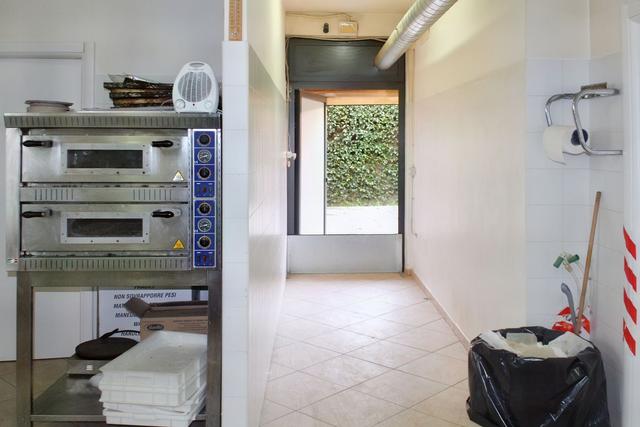 #20176 Locale commerciale piano terra con cortile in vendita - foto 10