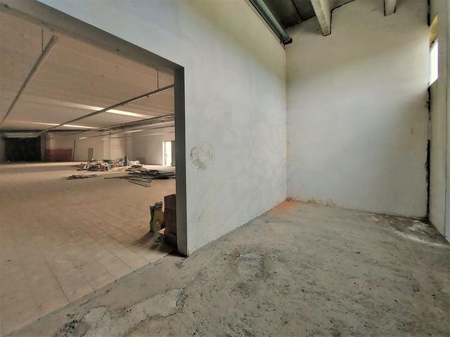 #20187 Capannone in complesso commerciale in vendita - foto 8