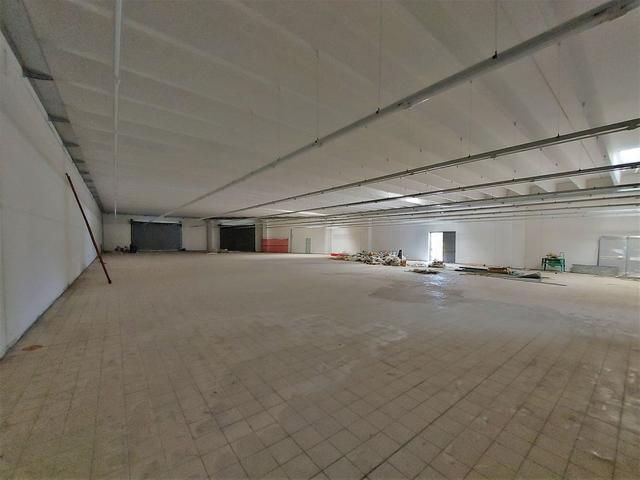 #20187 Capannone in complesso commerciale in vendita - foto 9