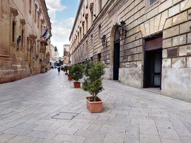 #20313 Negozio in centro storico (sub 41) in vendita - foto 2