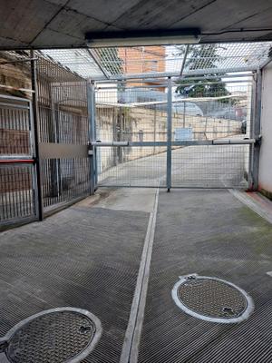 Garage in vendita