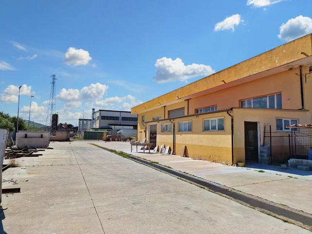 #20462 Capannone industriale con corte esclusiva in vendita - foto 4