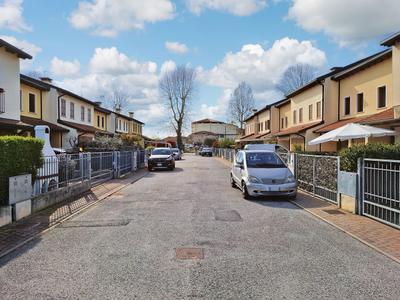 Villette a schiera in vendita