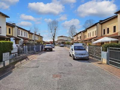 Villette a schiera in vendita