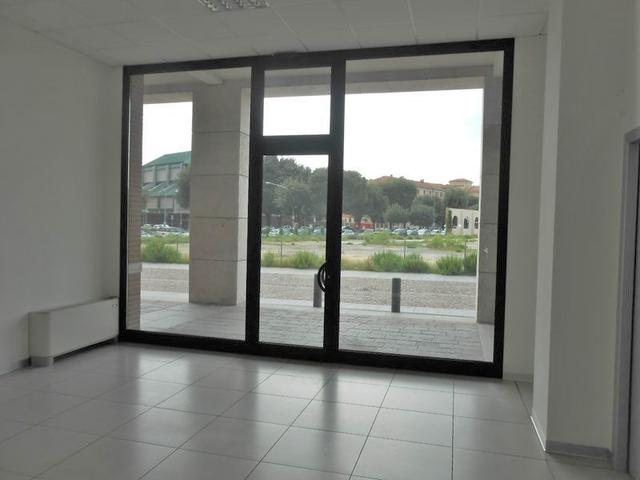 #20592 Un ufficio e diciannove posti auto in vendita - foto 2
