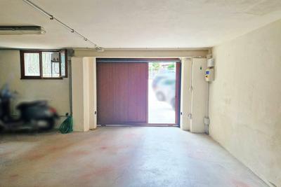 Garage in vendita