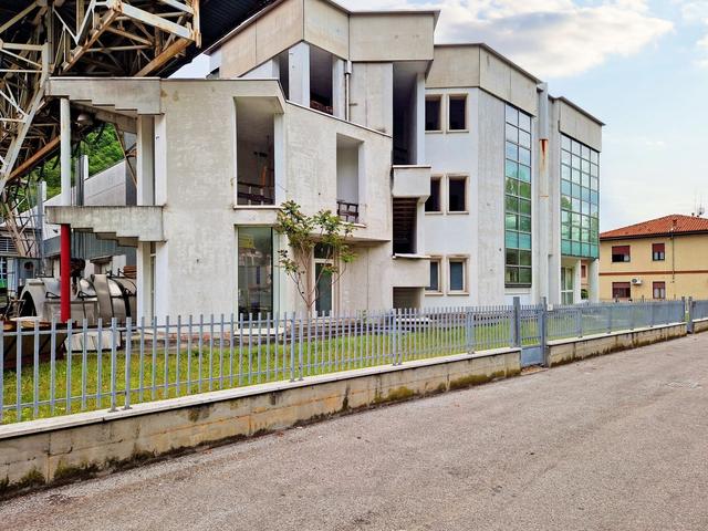 #20744 Palazzina uffici in complesso artigianale in vendita - foto 3