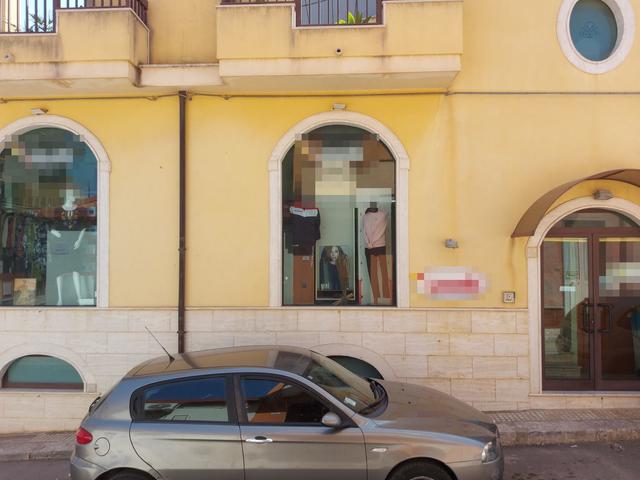 Negozi in vendita