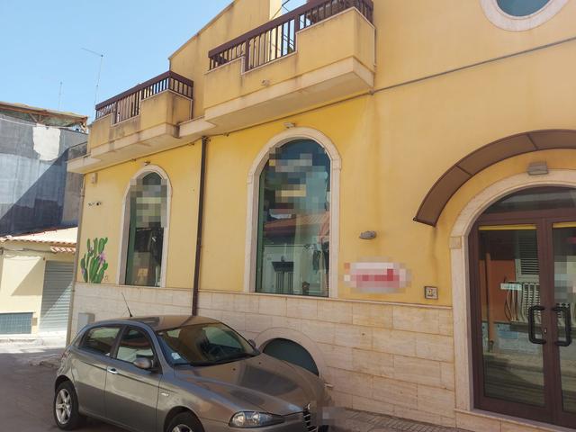 Negozi in vendita