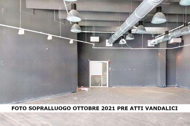#20890 Parco commerciale con padiglioni e parcheggi in vendita - foto 12