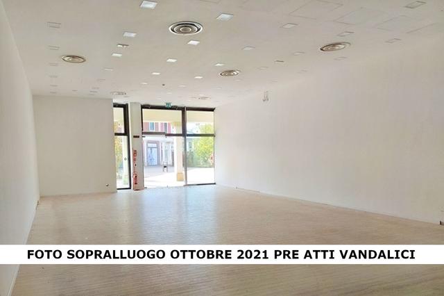 #20890 Parco commerciale con padiglioni e parcheggi in vendita - foto 13