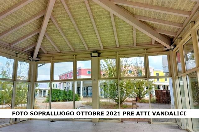 #20890 Parco commerciale con padiglioni e parcheggi in vendita - foto 25