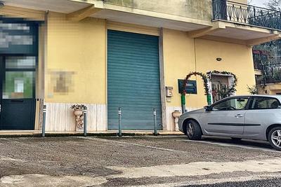 Locali deposito in vendita