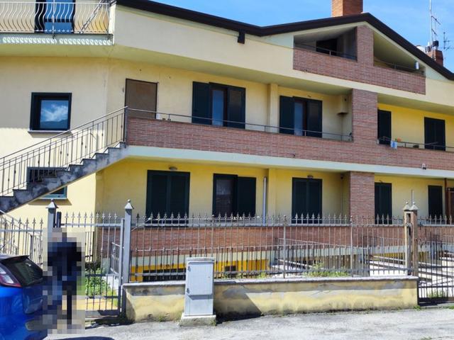 #20945 Locale commerciale con laboratorio in vendita - foto 4
