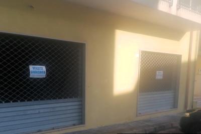 Negozi in vendita