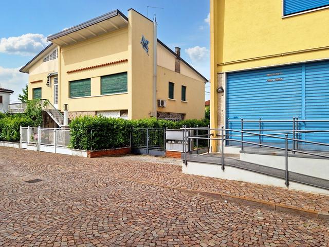 #20984 Ufficio al piano terra rialzato con garage in vendita - foto 3