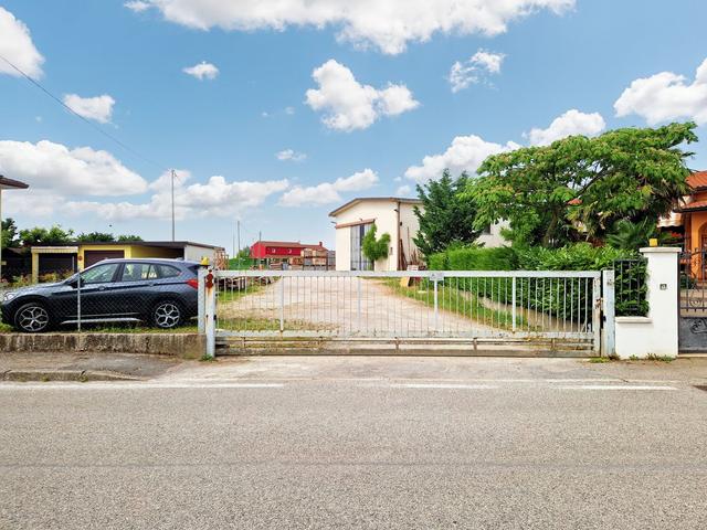 #20985 Capannone con corte in vendita - foto 6