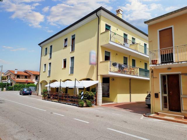 #20987 Negozio al piano terra con posto auto in vendita - foto 8