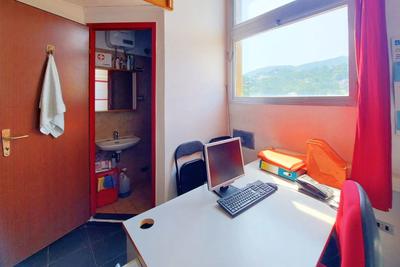 Laboratori in vendita