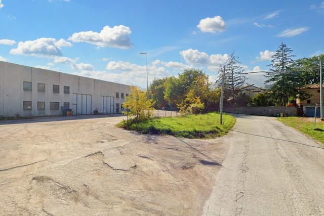 #21105 Laboratorio artigianale allo stato grezzo in vendita - foto 2