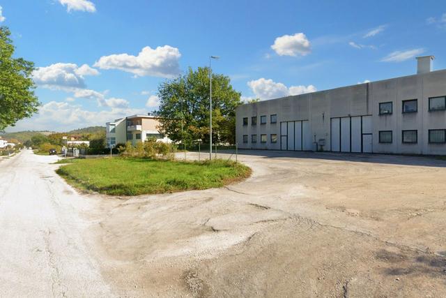 #21105 Laboratorio artigianale allo stato grezzo in vendita - foto 6