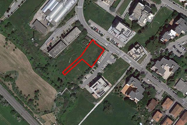 #21136 Terreno edificabile di 765 mq e quota di area privata in vendita - foto 1