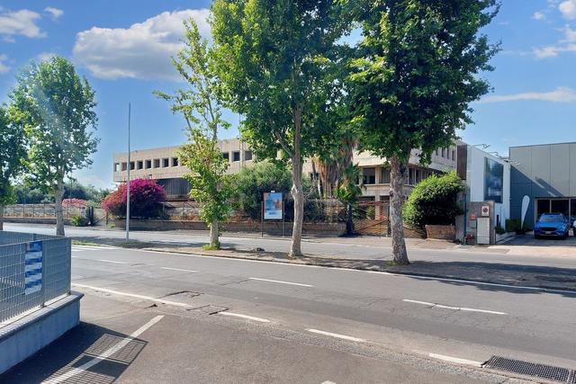 Complessi commerciali in vendita