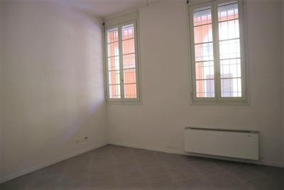 Studi privati in vendita