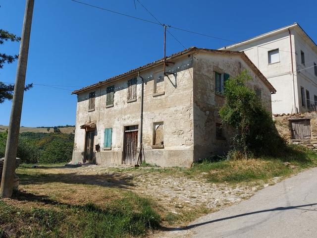 Rustici e casali in vendita