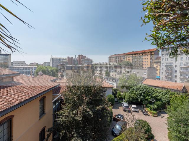 Edifici direzionali in vendita