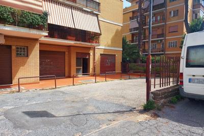 Negozi in vendita