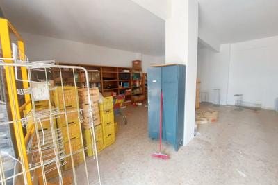 Negozi in vendita