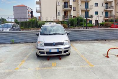 Posti auto in vendita