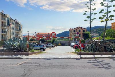 Posti auto in vendita