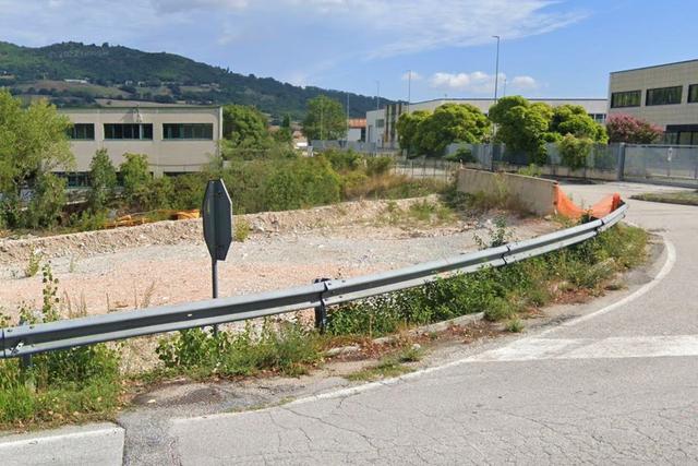 #21412 Terreno artigianale-commerciale di 1003 mq in vendita - foto 2