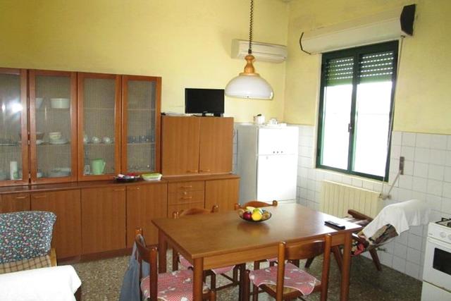 #21449 Complesso artigianale con cortile e pertinenze in vendita - foto 5