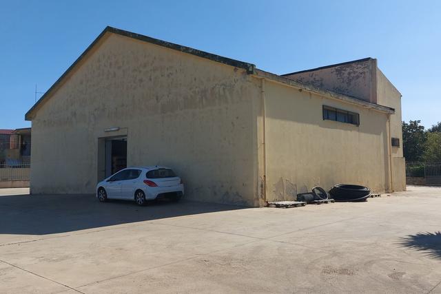#21452 Complesso artigianale con cortile e pertinenze in vendita - foto 7