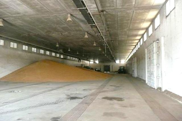 #21459 Complesso artigianale con cortile e pertinenze in vendita - foto 4
