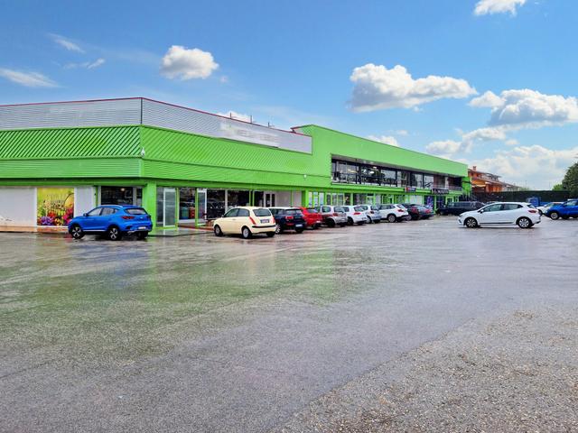 #21510 Negozio in complesso commerciale (sub 21) in vendita - foto 3
